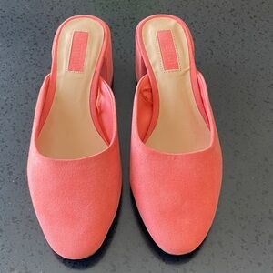 NIB Forever 21 Coral Women's Mules